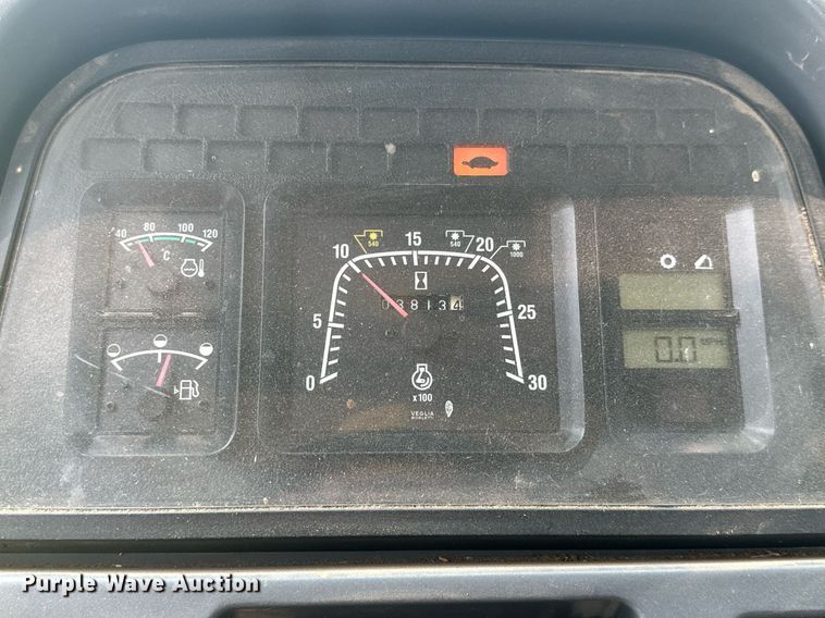 image for item MB9555 2002 New Holland TS110  tractor