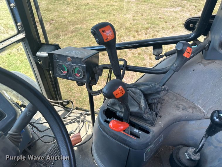 image for item MB9555 2002 New Holland TS110  tractor