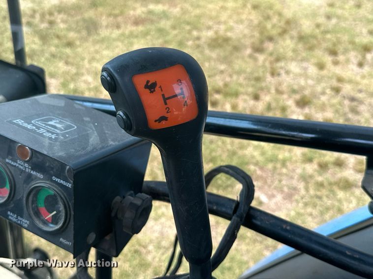 image for item MB9555 2002 New Holland TS110  tractor