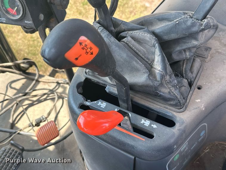 image for item MB9555 2002 New Holland TS110  tractor