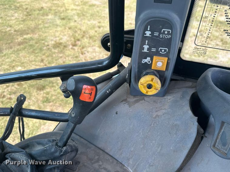 image for item MB9555 2002 New Holland TS110  tractor