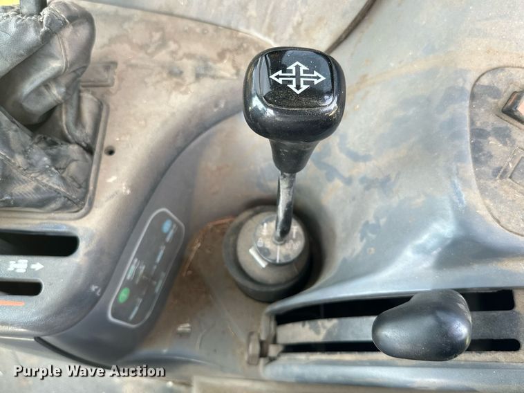 image for item MB9555 2002 New Holland TS110  tractor