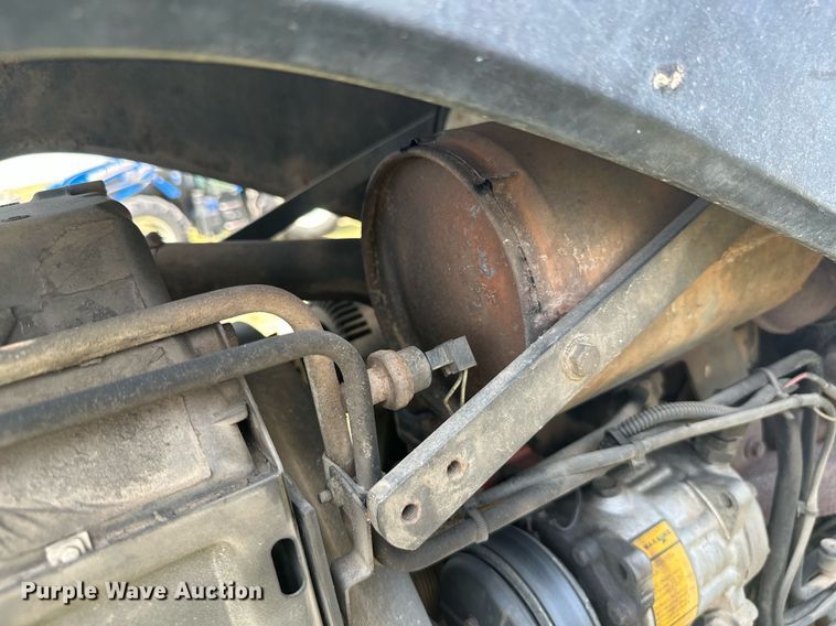 image for item MB9555 2002 New Holland TS110  tractor