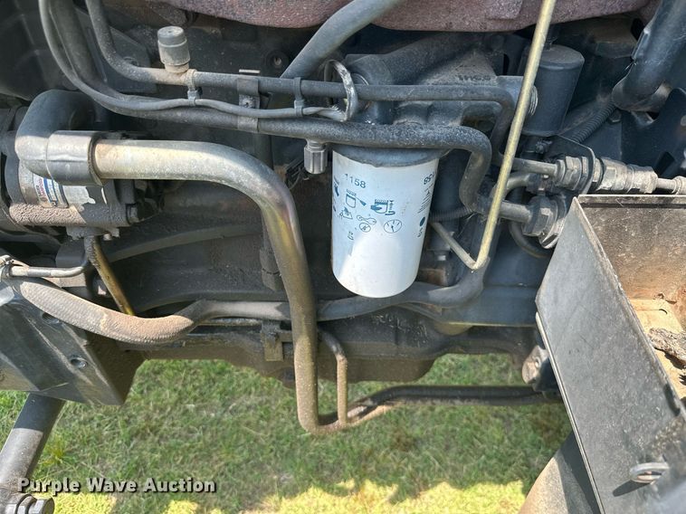 image for item MB9555 2002 New Holland TS110  tractor