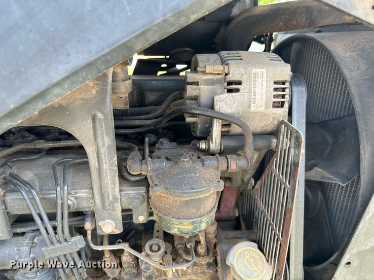 image for item MB9555 2002 New Holland TS110  tractor