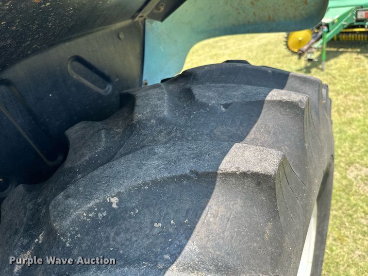 image for item MB9555 2002 New Holland TS110  tractor