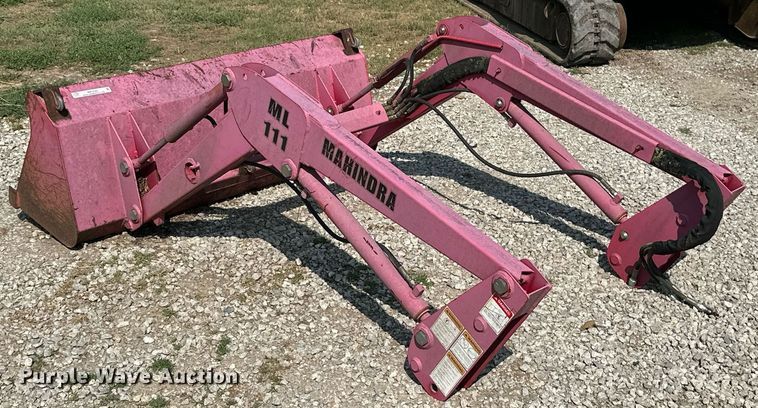 image for item MB9592 Mahindra ML111  loader