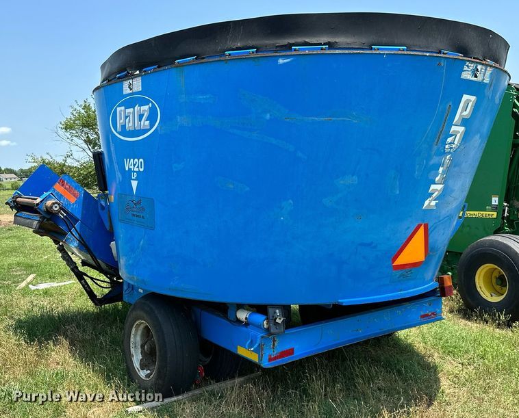 image for item MB9623 Patz V420  feed grinder/mixer