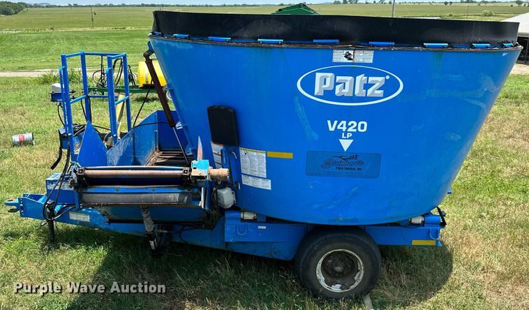 image for item MB9623 Patz V420  feed grinder/mixer