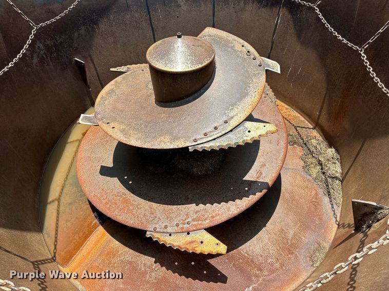 image for item MB9623 Patz V420  feed grinder/mixer