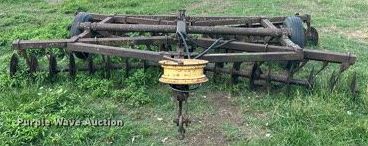 image for item MB9625 John Deere  tandem disk