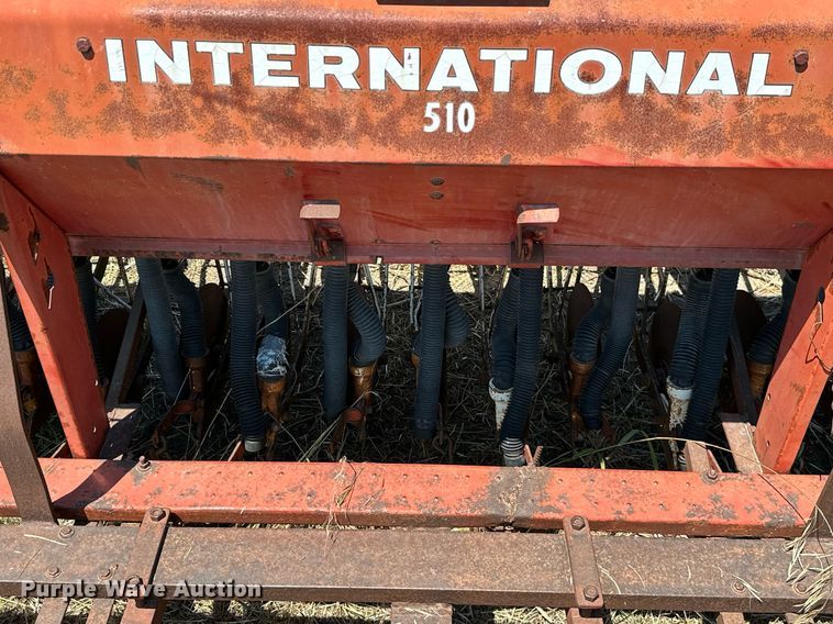 image for item MB9660 International 510  grain drill