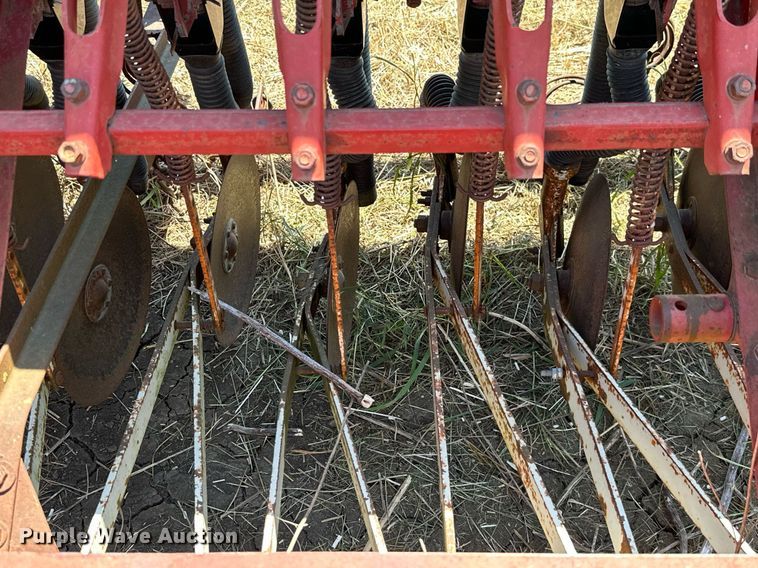 image for item MB9660 International 510  grain drill