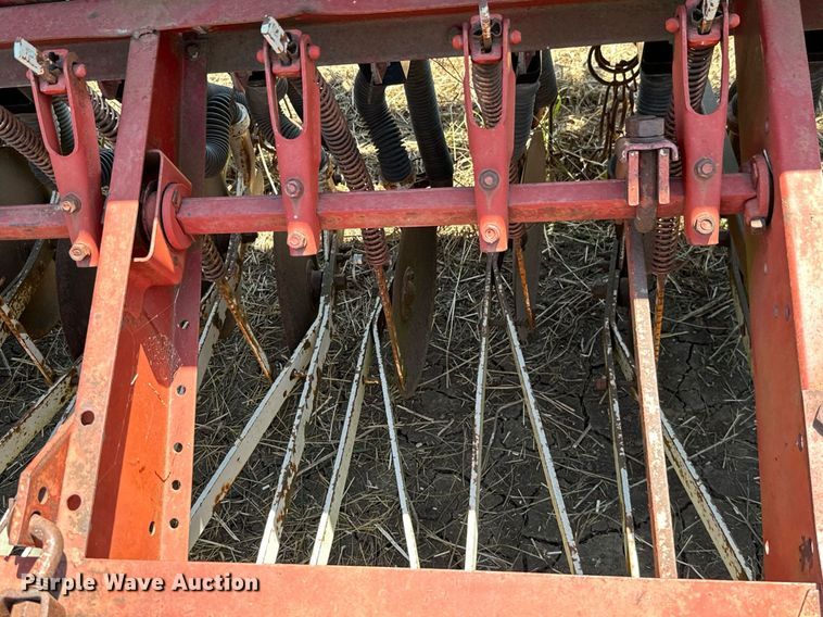 image for item MB9660 International 510  grain drill