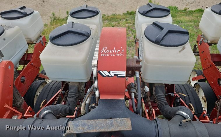 image for item MD9853 White Farm Equipment 5100  planter