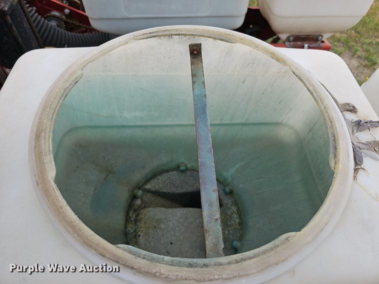 image for item MD9853 White Farm Equipment 5100  planter