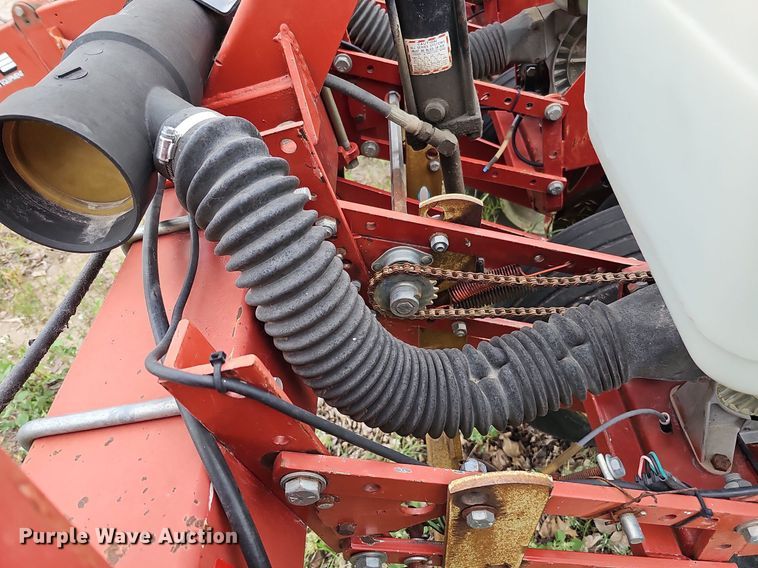 image for item MD9853 White Farm Equipment 5100  planter