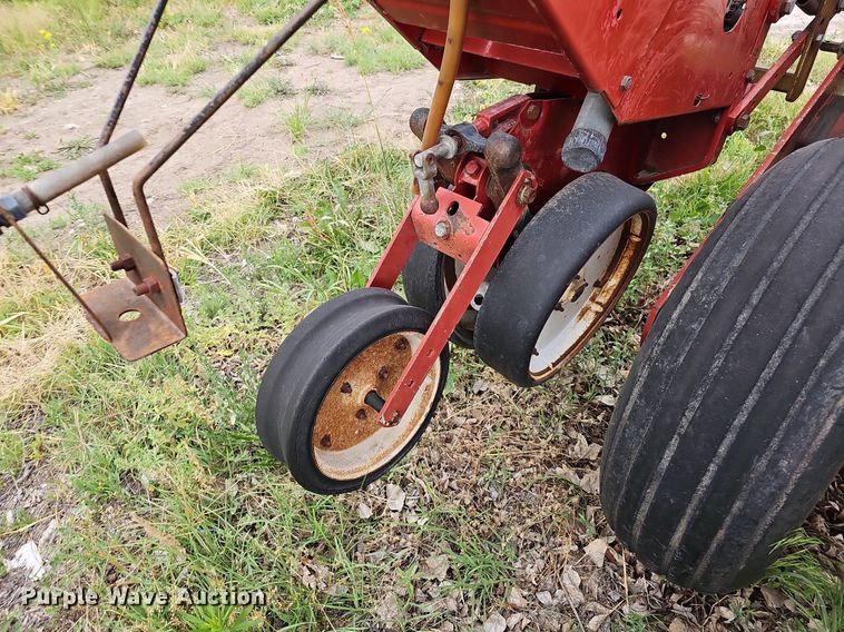 image for item MD9853 White Farm Equipment 5100  planter