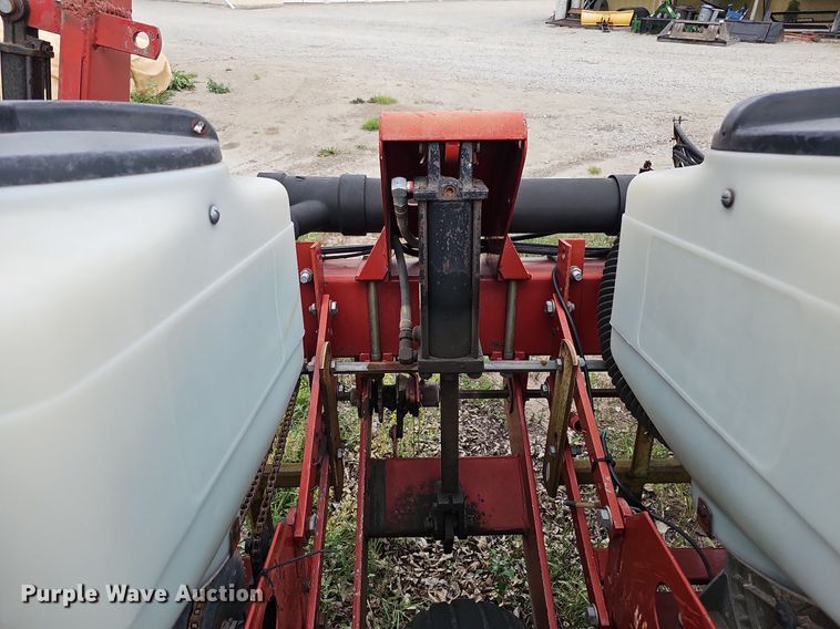 image for item MD9853 White Farm Equipment 5100  planter