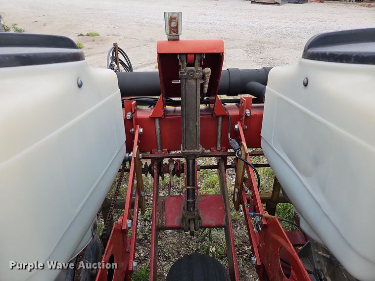 image for item MD9853 White Farm Equipment 5100  planter