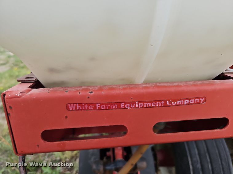 image for item MD9853 White Farm Equipment 5100  planter