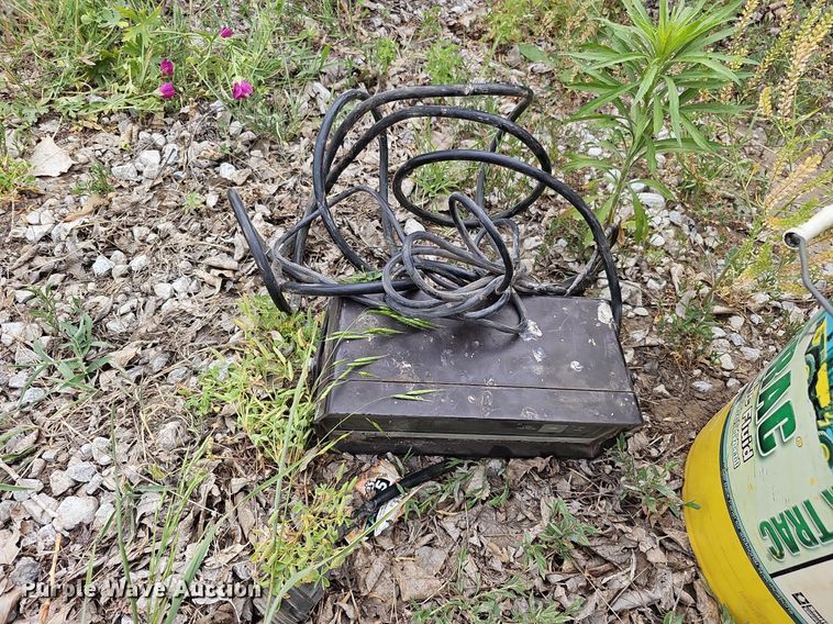 image for item MD9853 White Farm Equipment 5100  planter