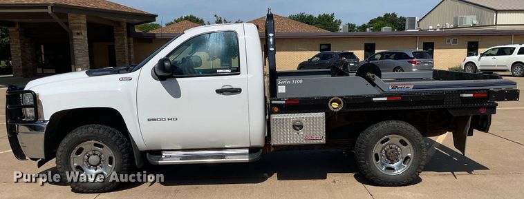 image for item ME9934 2013 Chevrolet Silverado 2500HD  bale bed pickup truck