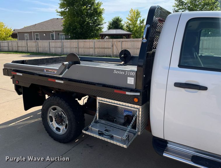 image for item ME9934 2013 Chevrolet Silverado 2500HD  bale bed pickup truck