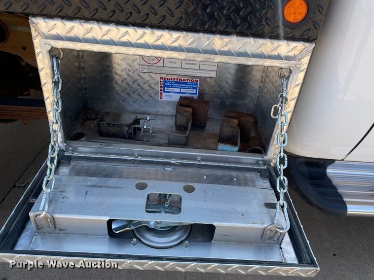 image for item ME9934 2013 Chevrolet Silverado 2500HD  bale bed pickup truck