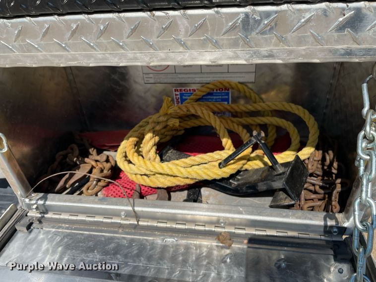 image for item ME9934 2013 Chevrolet Silverado 2500HD  bale bed pickup truck