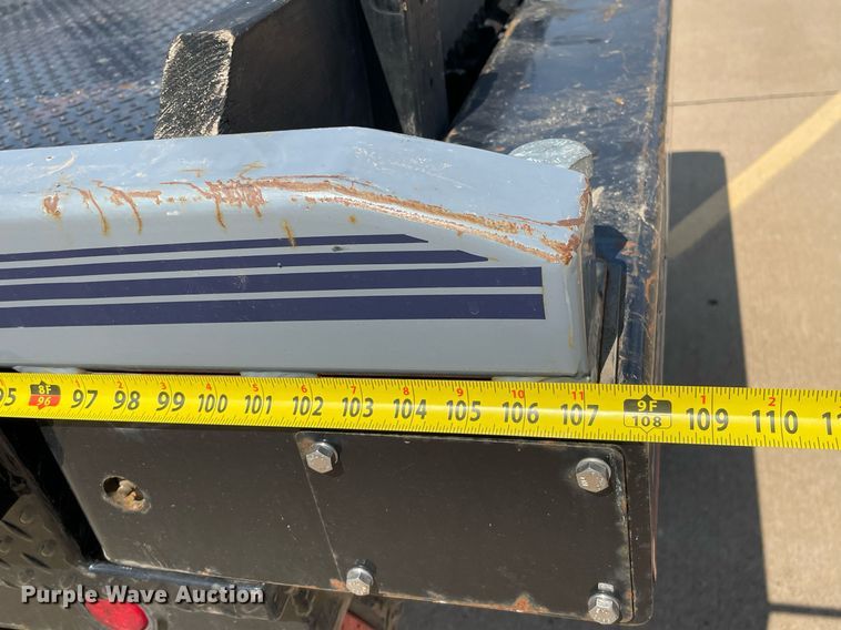 image for item ME9934 2013 Chevrolet Silverado 2500HD  bale bed pickup truck