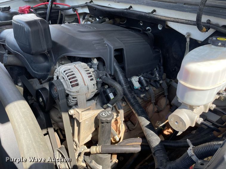 image for item ME9934 2013 Chevrolet Silverado 2500HD  bale bed pickup truck