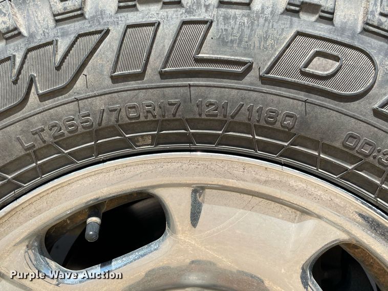 image for item ME9934 2013 Chevrolet Silverado 2500HD  bale bed pickup truck