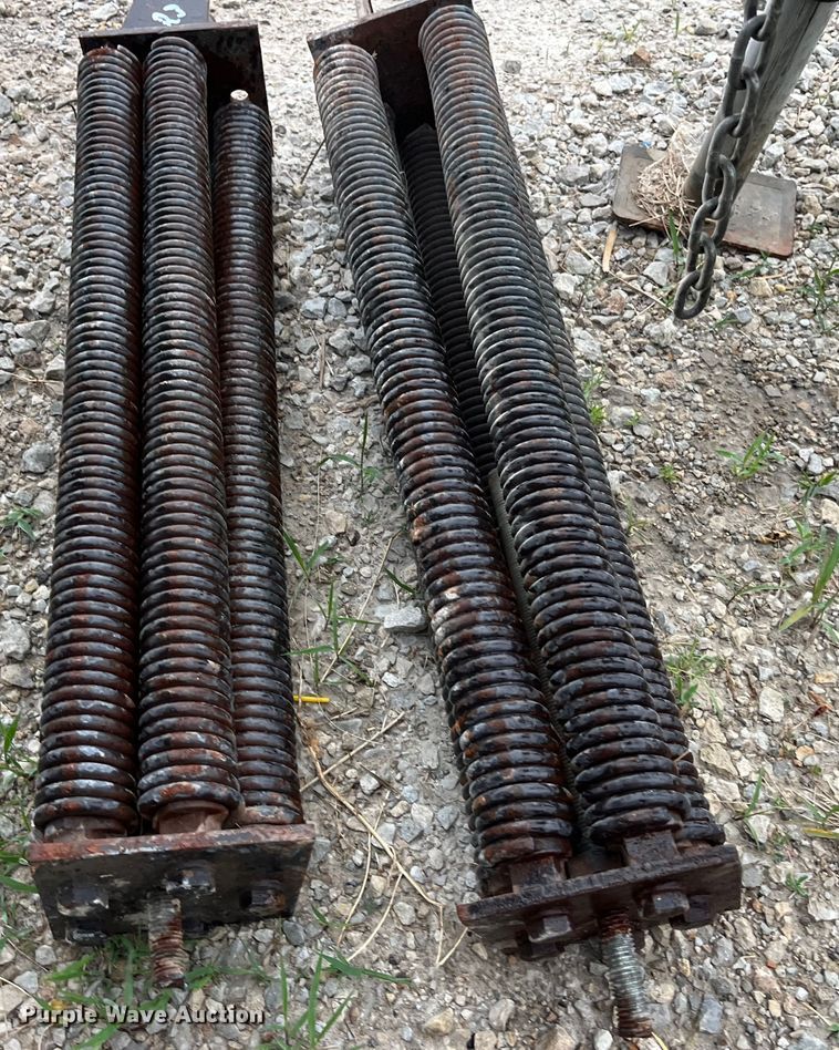 image for item MG9329 Hesston  swather / windrower