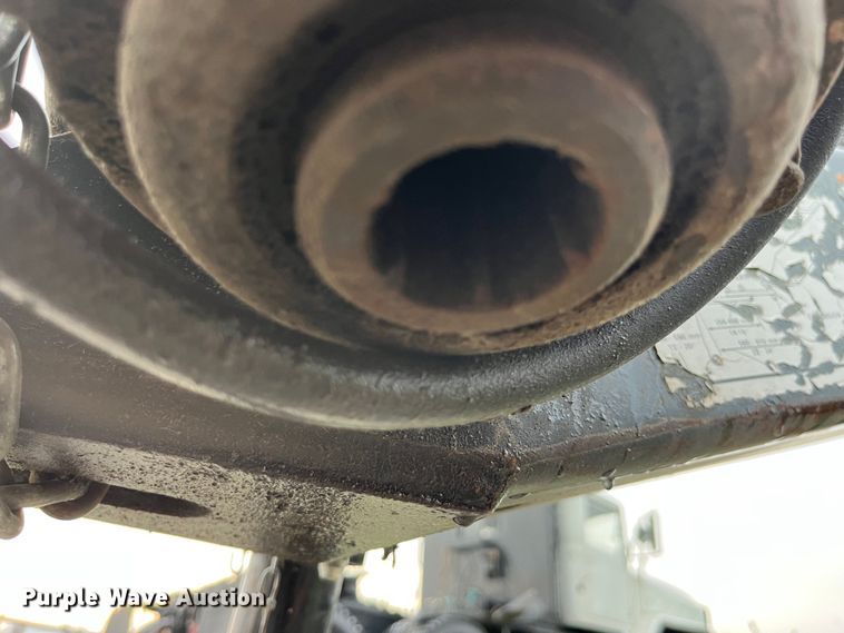 image for item MG9329 Hesston  swather / windrower