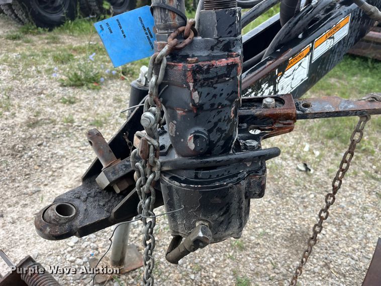 image for item MG9329 Hesston  swather / windrower