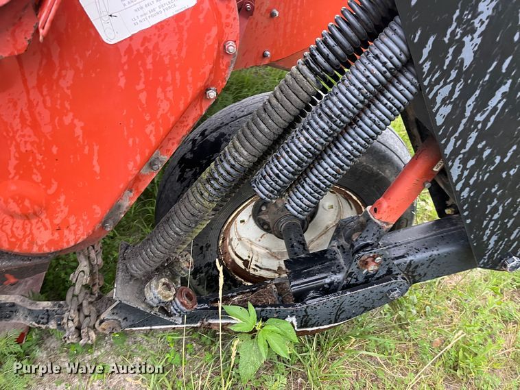 image for item MG9329 Hesston  swather / windrower