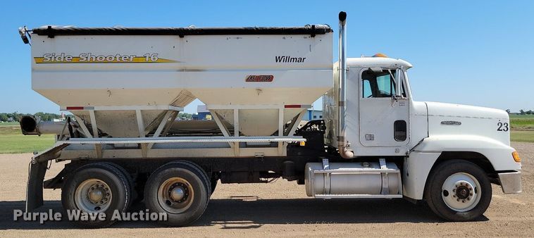 image for item ML9473 1989 Freightliner FLD  fertilizer delivery truck