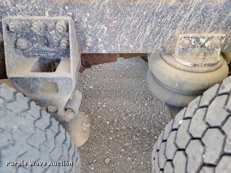 image for item ML9473 1989 Freightliner FLD  fertilizer delivery truck