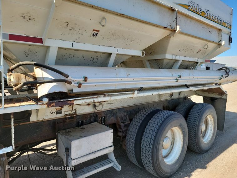 image for item ML9473 1989 Freightliner FLD  fertilizer delivery truck