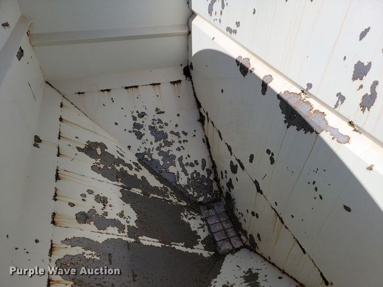 image for item ML9473 1989 Freightliner FLD  fertilizer delivery truck