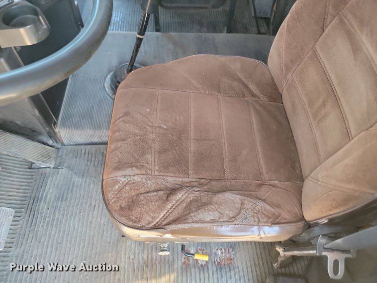 image for item ML9473 1989 Freightliner FLD  fertilizer delivery truck