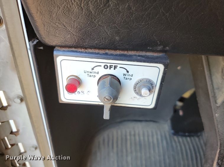 image for item ML9473 1989 Freightliner FLD  fertilizer delivery truck