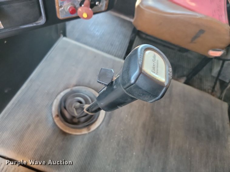 image for item ML9473 1989 Freightliner FLD  fertilizer delivery truck