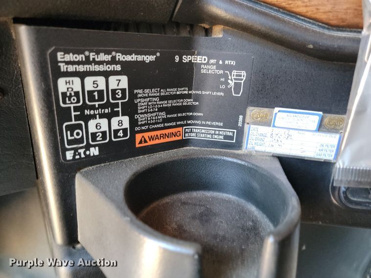 image for item ML9473 1989 Freightliner FLD  fertilizer delivery truck