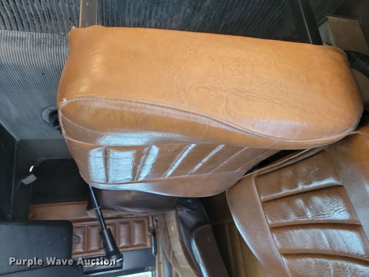 image for item ML9473 1989 Freightliner FLD  fertilizer delivery truck