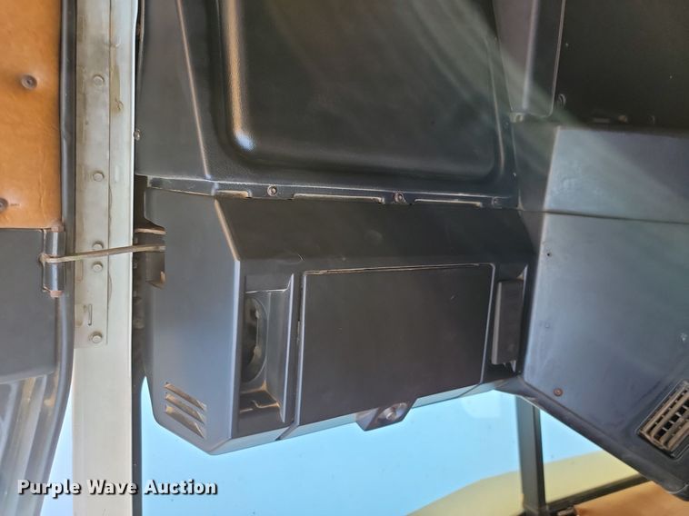 image for item ML9473 1989 Freightliner FLD  fertilizer delivery truck