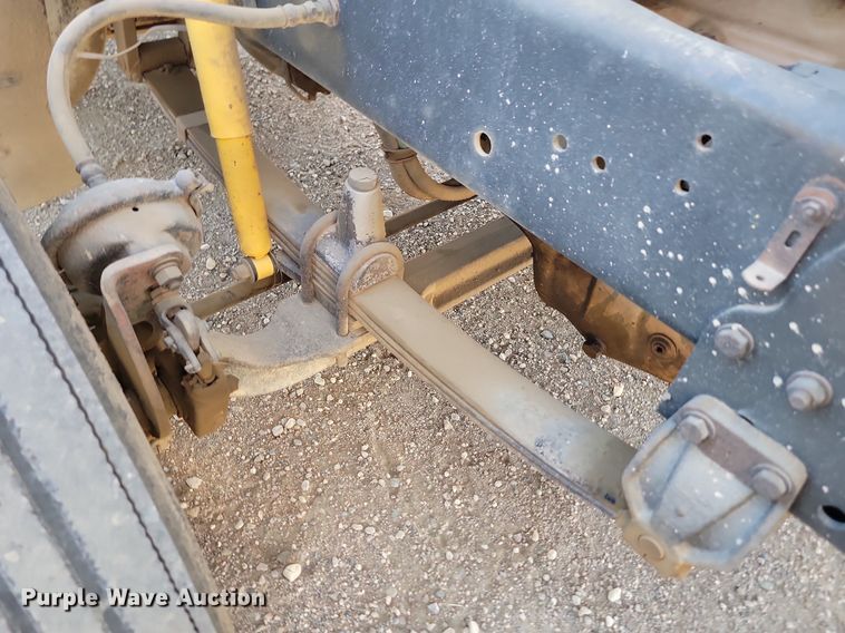 image for item ML9473 1989 Freightliner FLD  fertilizer delivery truck