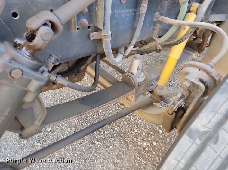 image for item ML9473 1989 Freightliner FLD  fertilizer delivery truck