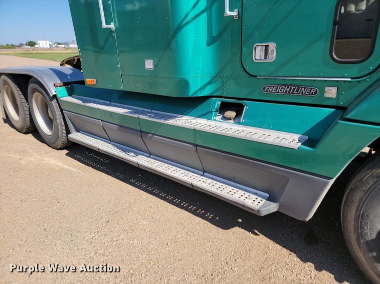 image for item ML9474 1995 Freightliner FLD120  semi truck